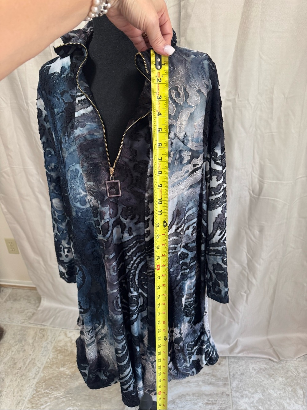 Caleesa XL Blue Black Burnout Velvet Tunic Top Artsy Boho Quarter Zip - Picture 5 of 10